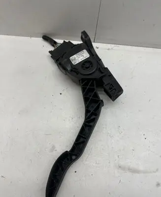 Volvo S60 Accelerator throttle pedal 31329061 6PV01083417 C95YE01