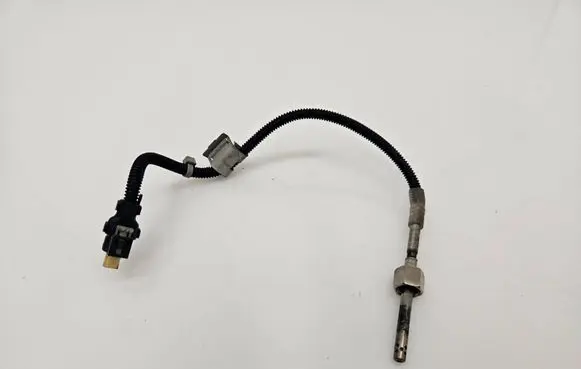 Mercedes-Benz C W205 Exhaust gas temperature sensor A0009058904