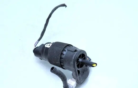 Audi Q5 SQ5 Windscreen/windshield washer pump 8K9955647