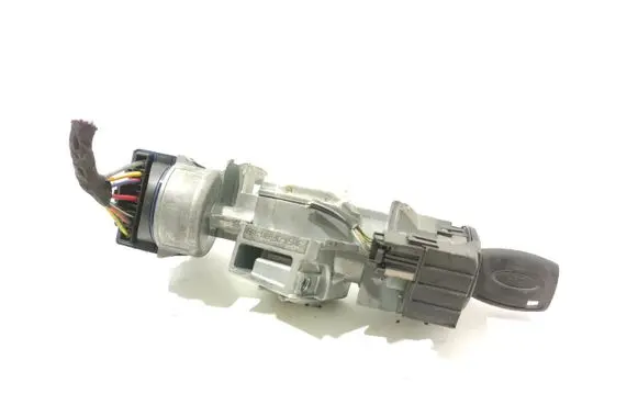 Ford Focus C-MAX Ignition lock 3M513F880