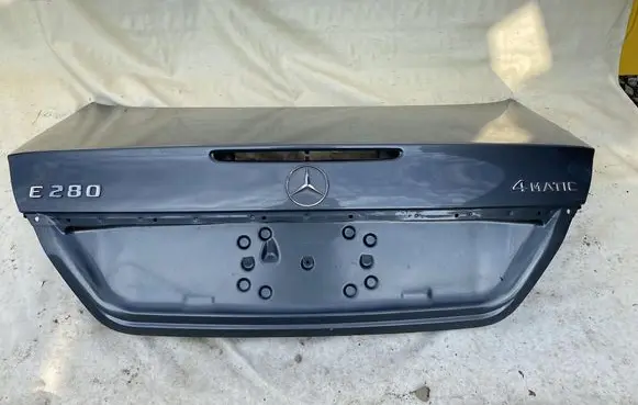 Mercedes-Benz E W211 Tailgate/trunk/boot lid A211
