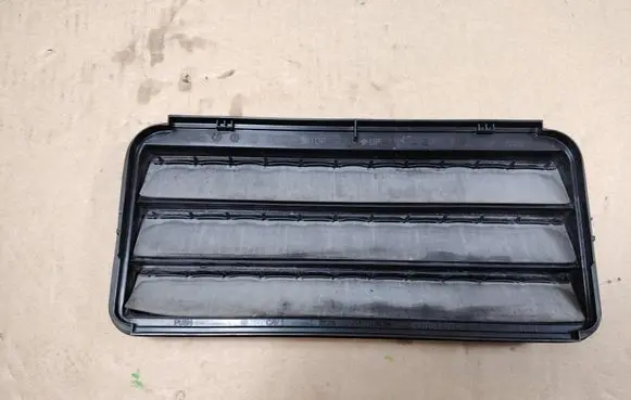 Tesla Model Y Quarter panel pressure vent 109875100C