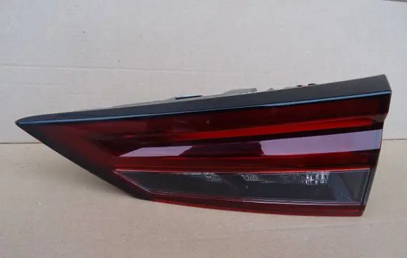 Nissan Qashqai J12 Rear/tail lights