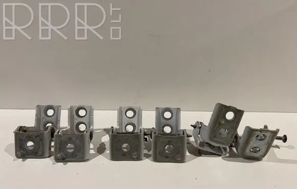 Peugeot 5008 Front door hinge set 22517U1 22117U3