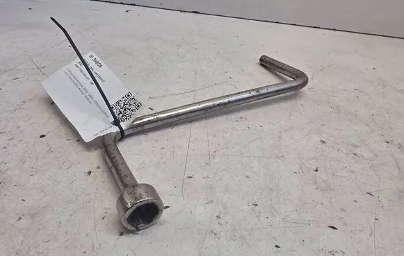 BMW 7 E65 E66 Wheel nut wrench 1234