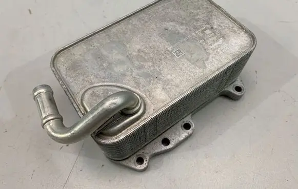 Engine oil radiator