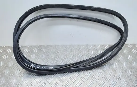 Audi A8 S8 D4 4H Front door rubber seal 4H0831721