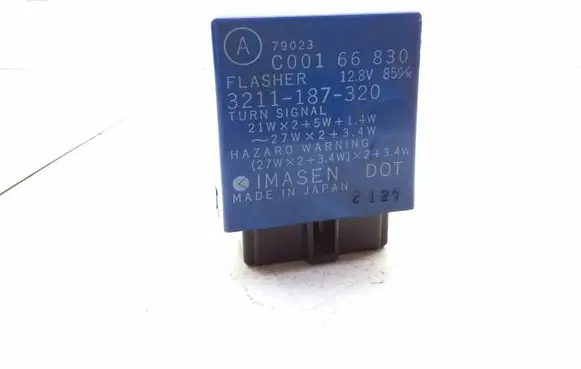 Mazda Xedos 6 Hazard warning light relay 3211187320 C00166830