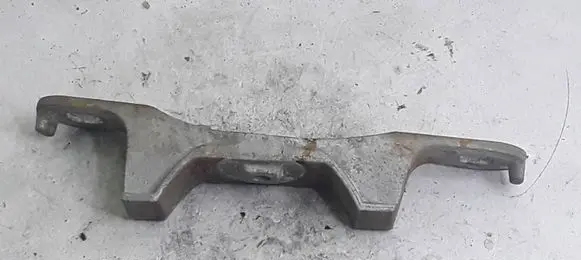 Volvo V50 Engine mount bracket 326B26
