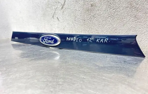 Ford Mondeo MK IV Trunk door license plate light bar 11388950