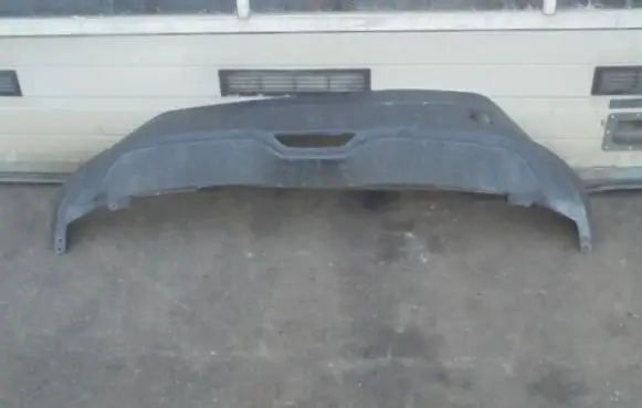 Tailgate/trunk spoiler