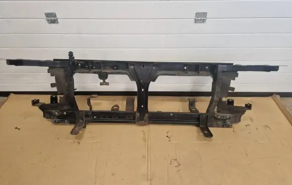 Nissan Navara D40 Radiator support slam panel 205N00322