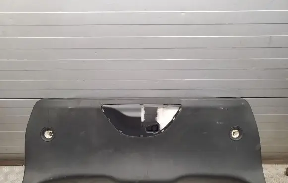 Jeep Grand Cherokee Tailgate trim