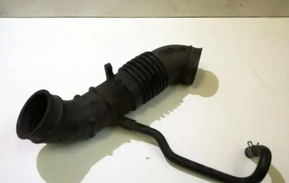 Mazda 323 Air intake hose/pipe BP0113221
