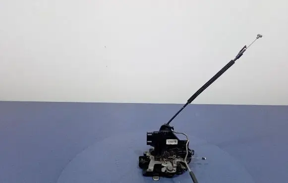 Skoda Fabia Mk2 (5J) Front door lock 3B1837015AN