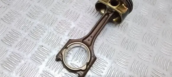Volvo XC60 Piston with connecting rod