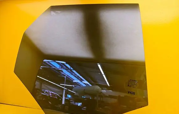 Volvo XC60 Rear windscreen/windshield window