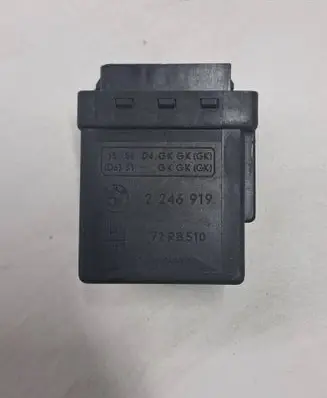 BMW 5 E39 Glow plug pre-heat relay 2246919