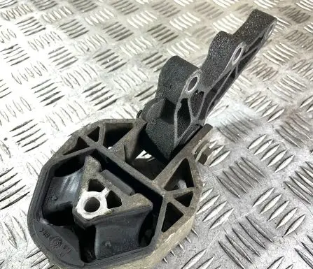 Volvo C70 Engine mount bracket 4N516P082FB 4N516P082
