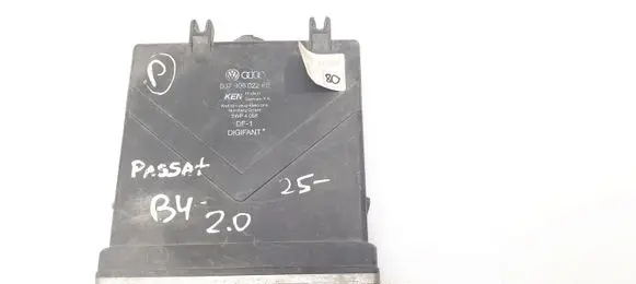 Volkswagen PASSAT B4 Engine control unit/module 037906022EE 5WP4058