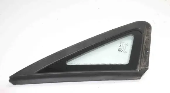 Hyundai i30 Rear vent window glass 43R000083