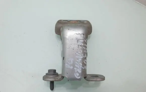 Opel Vivaro Front door upper hinge 311772M