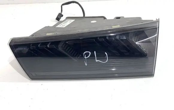 Peugeot 508 II Rear/tail lights 9813508180