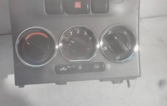 Opel Zafira A Climate control unit B5690