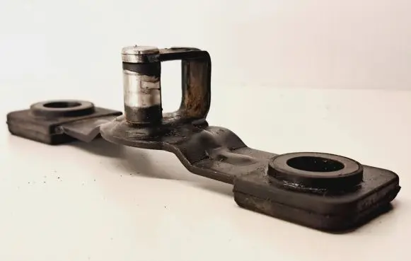 Volkswagen PASSAT B6 Loading door lock loop/hook striker 8C9827507