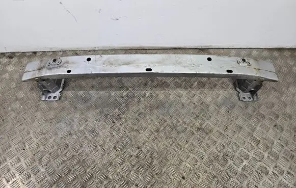 Toyota Auris 150 Front bumper cross member