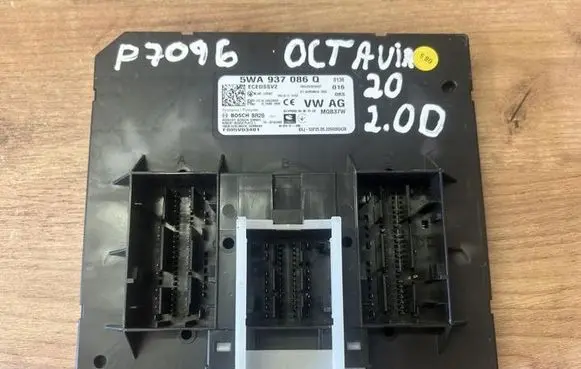 Skoda Octavia Mk4 Comfort/convenience module 5WA937086Q