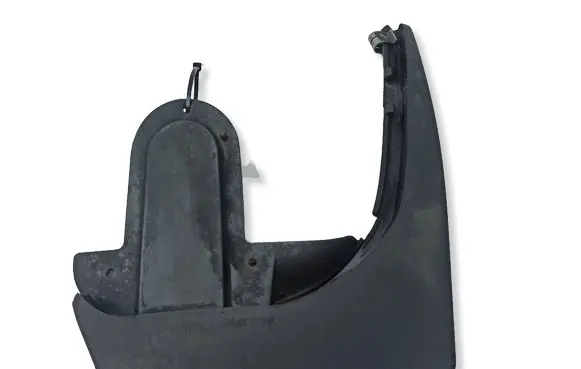 Mercedes-Benz C W203 Rear mudguard B66528204