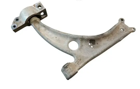 Volkswagen PASSAT B6 Front lower control arm/wishbone 3C0407153B