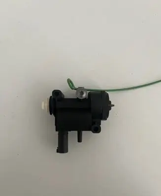 BMW 3 E92 E93 Fuel tank cap lock 6985880 67116985880