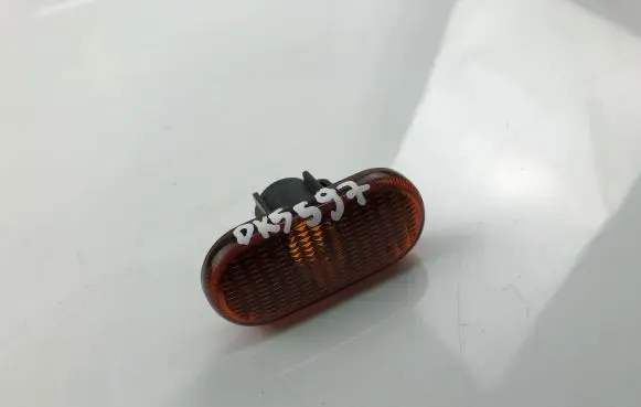 Renault Laguna I Front fender indicator light 6R0142789