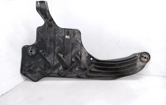 Rear underbody cover/under tray