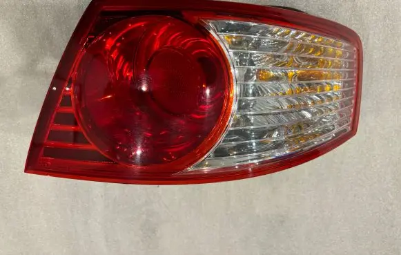KIA Opirus Rear/tail lights 924023F ATU10293
