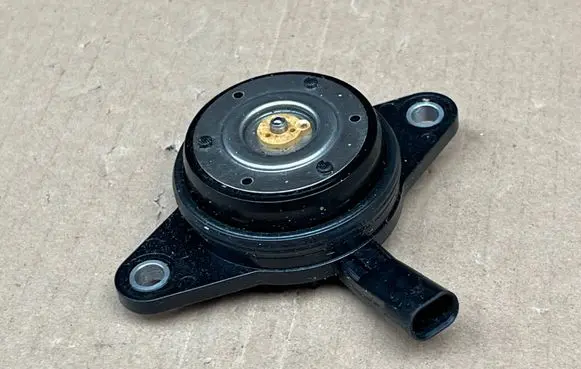 Skoda Enyaq iV Rear glass lock/latch E366 04E906423C