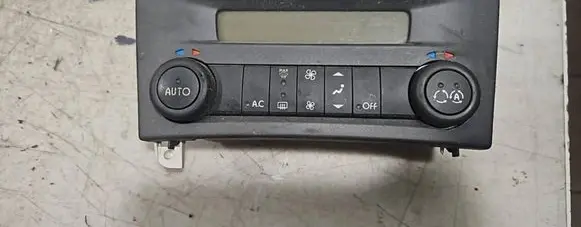 Renault Laguna II Climate control unit 8200181132A HBS17C20 52485201