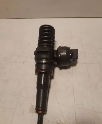 Fuel injector