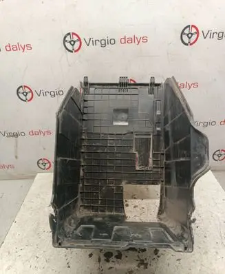 Battery box tray