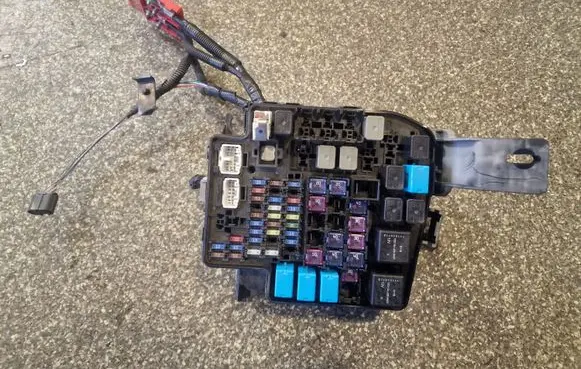 Mazda CX-3 Fuse module