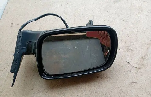 Volkswagen PASSAT B5 Front door electric wing mirror 3B1857933