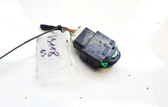 KIA Ceed Headlight level height control switch