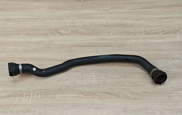 BMW 8 G16 Engine coolant pipe/hose 8678506