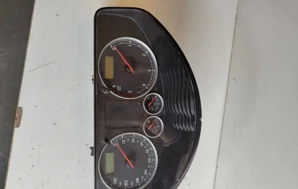 Seat Alhambra (Mk1) Speedometer (instrument cluster) 7M7920800E