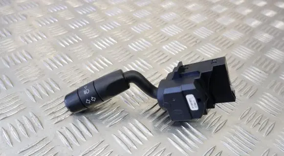 Land Rover Discovery 3 - LR3 Indicator stalk XPC500120PVJ