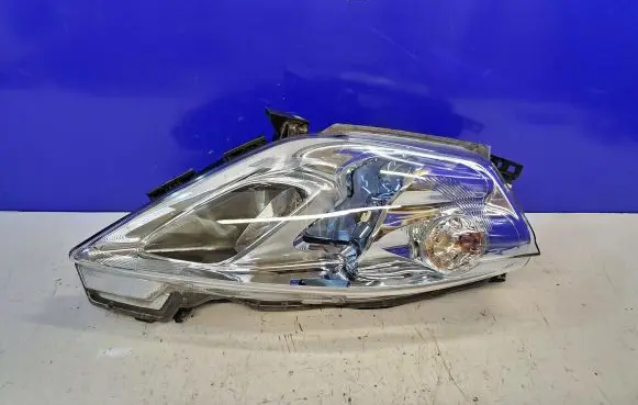 Nissan Leaf I (ZE0) Headlight/headlamp 260109RB0A