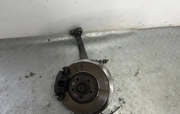Audi A4 S4 B8 8K Front wheel hub spindle knuckle