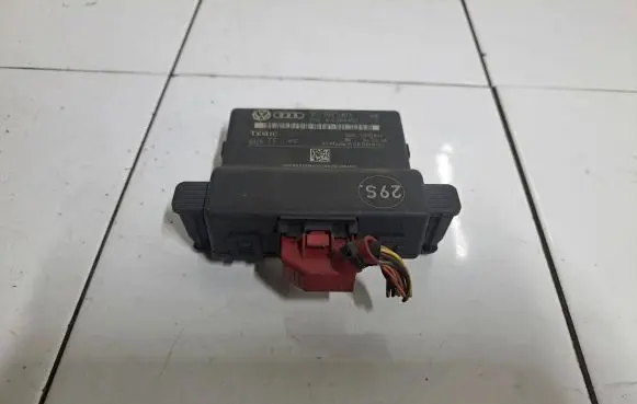 Volkswagen Caddy Gateway control module 1K0907530E 1K0907951